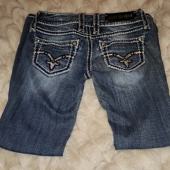 True Religion Blue Jeans - Picture 3 of 6
